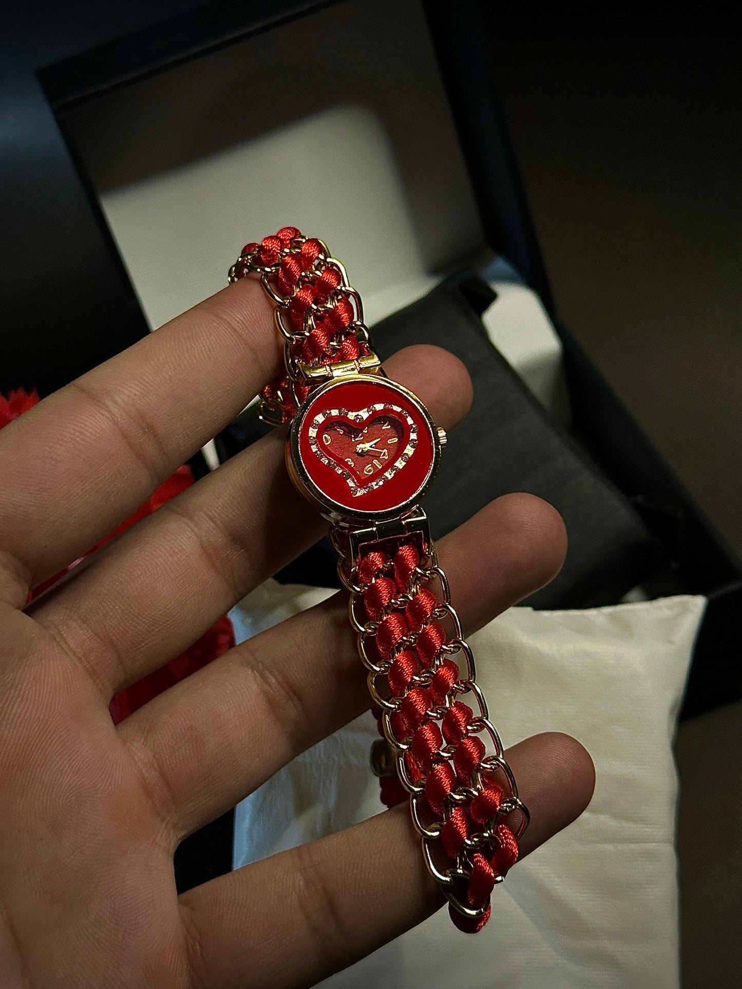 LOVE HEART bezel | Scruchie plus Chain style