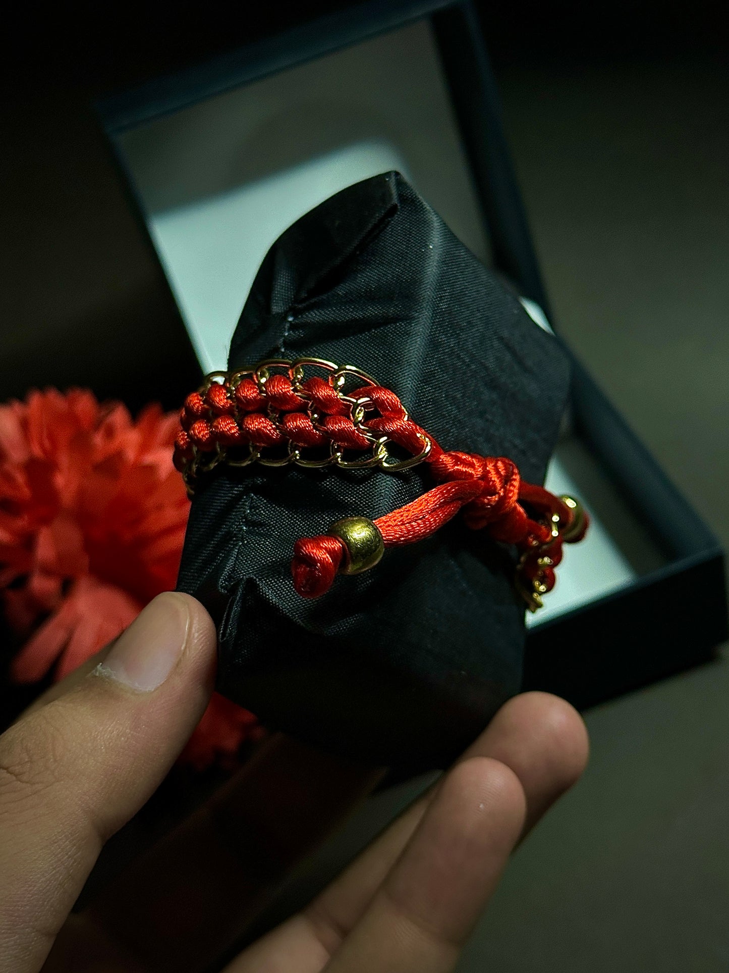 LOVE HEART bezel | Scruchie plus Chain style