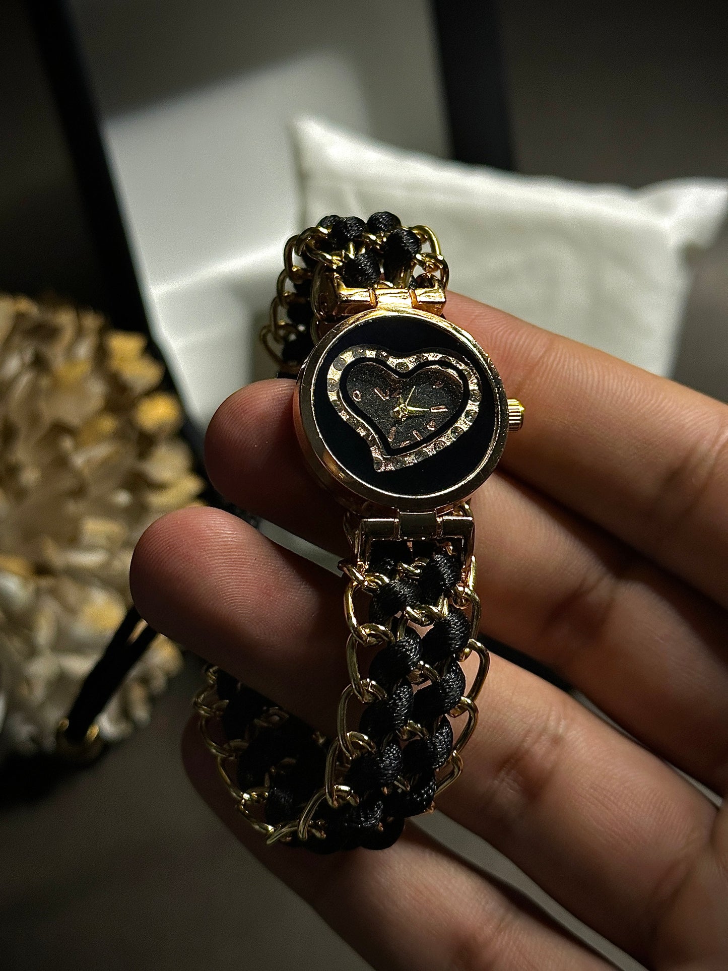 LOVE HEART bezel | Scruchie plus Chain style