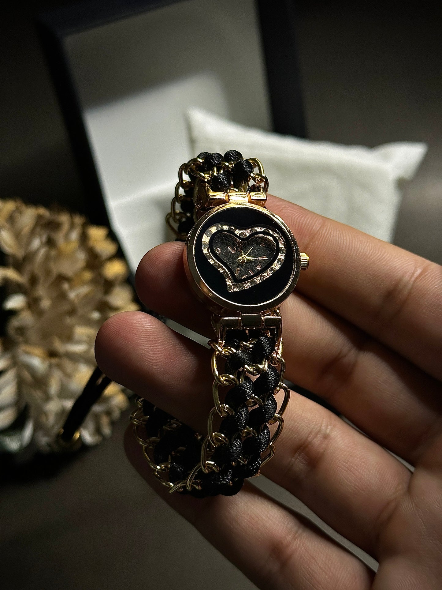 LOVE HEART bezel | Scruchie plus Chain style