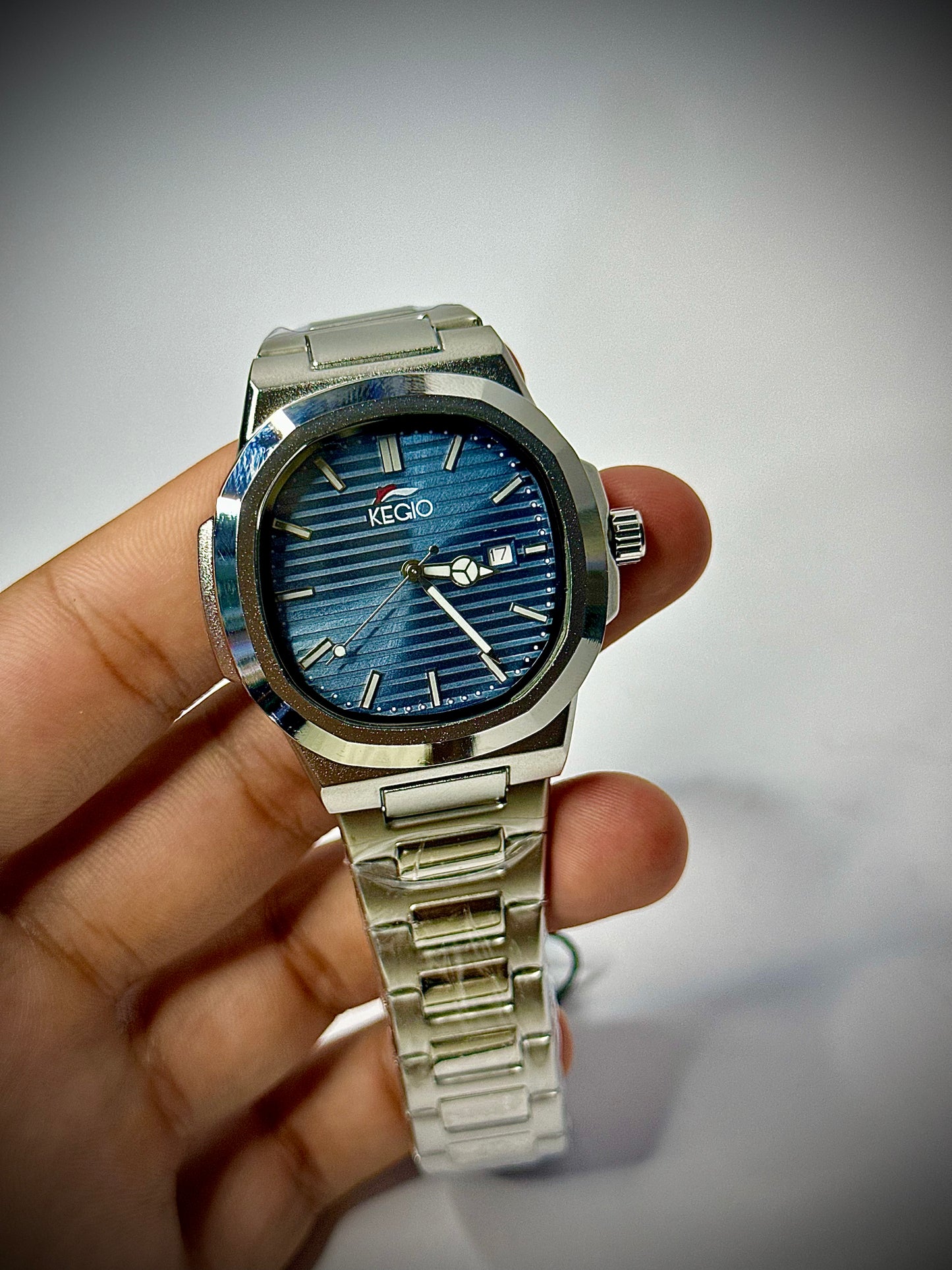 Kegio - Land Dweller Couple (Date Display)