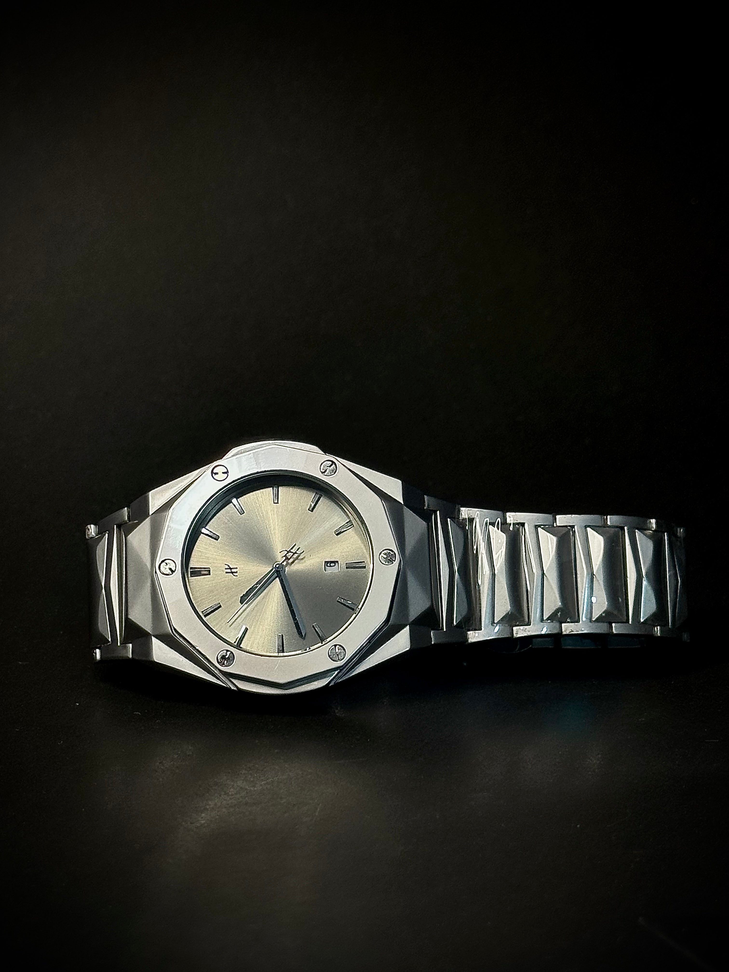 Hublot - Iced sea | Greenish 3D design Chain | Date perpetual