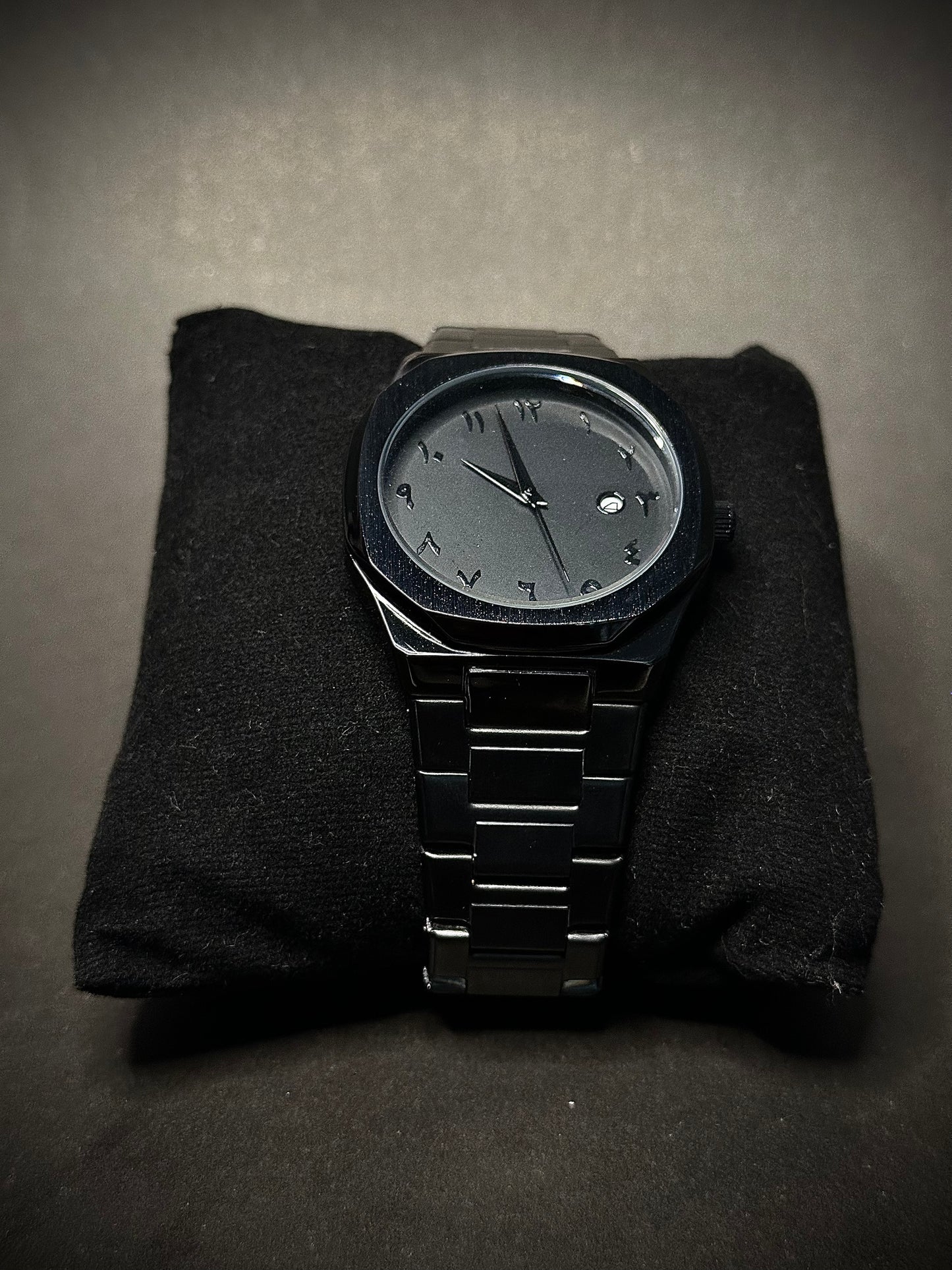 Arabic Aura - Arabic index | metallic Chain | Date Perpetual