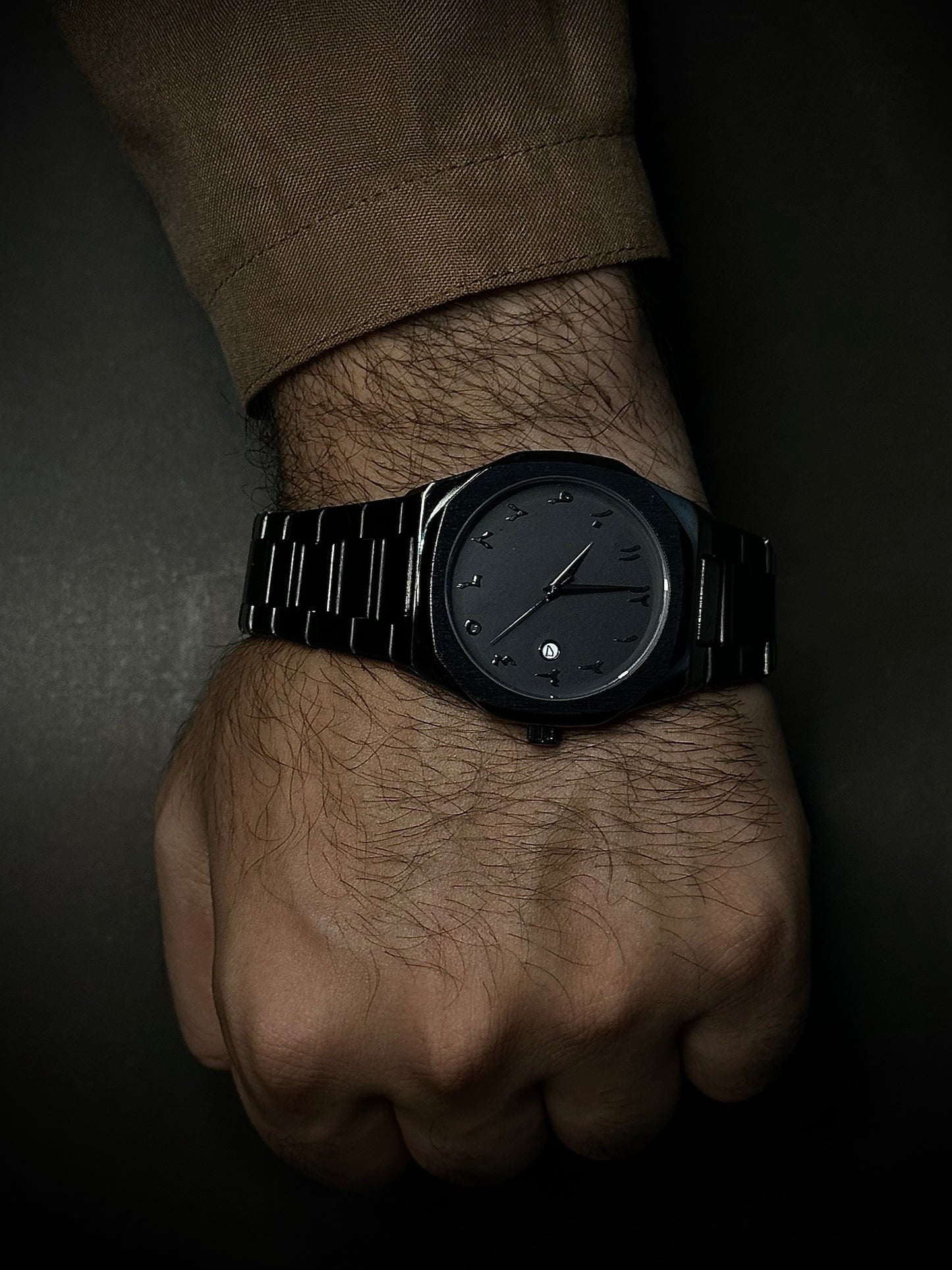 Arabic Aura - Arabic index | metallic Chain | Date Perpetual