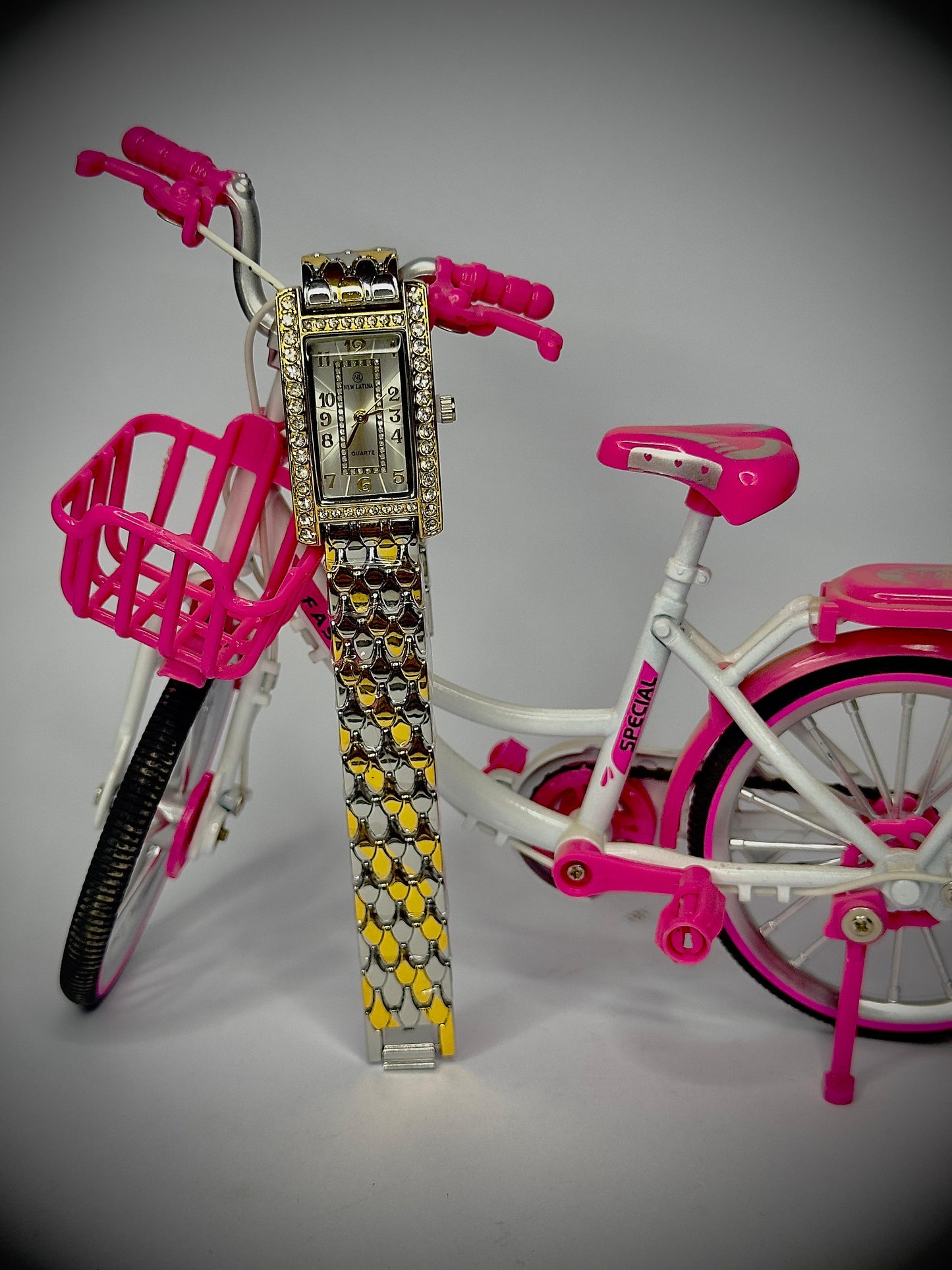 New Latina European style ladies watch