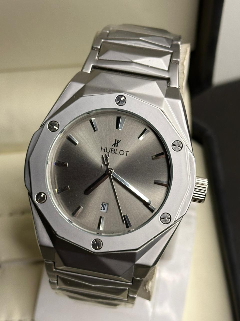 Hublot - Iced sea | Greenish 3D design Chain | Date perpetual