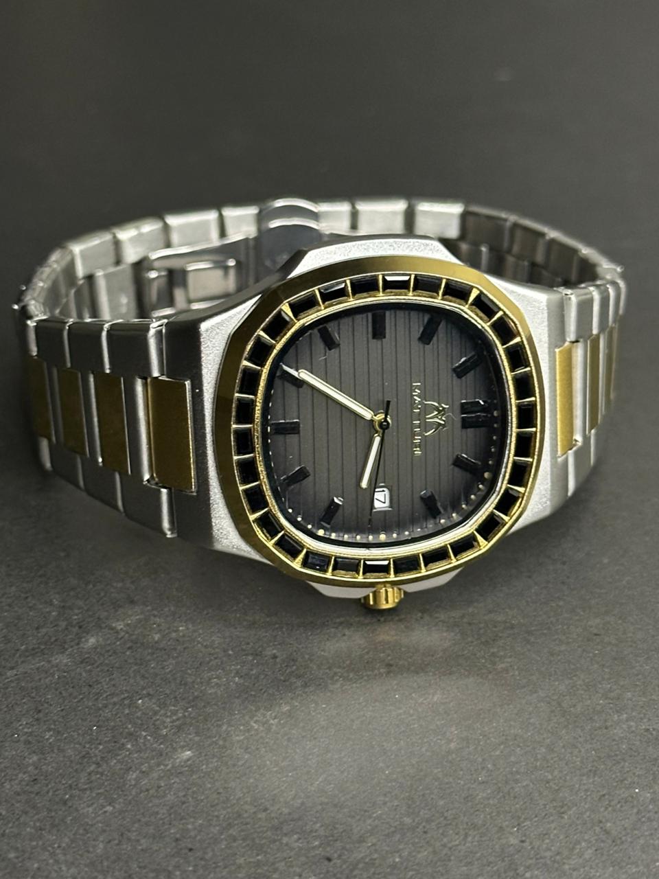 Maturi Black silver and golden